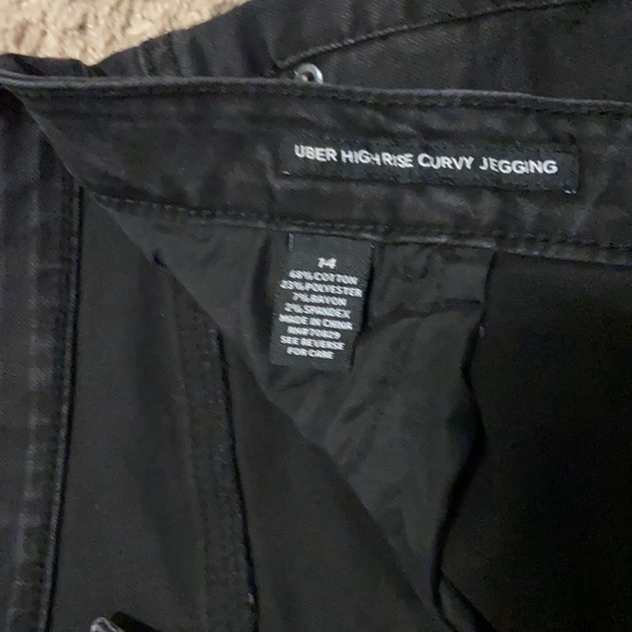 Black distressed high-rise jeans - Picture 2 of 3